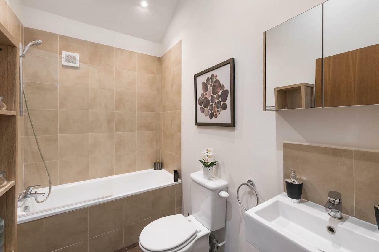 Beautiful West London House Βίλα Εξωτερικό φωτογραφία